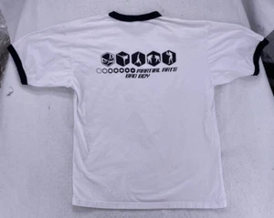 Camisa Bad Boy Para Hombre Talla Grande Blanca Años 90 Artes Marciales Mixtas DEFECTOS DE MAMA - Imagen 1 de 12