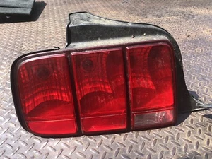 Drivers Left Tail Light Fits 05-09 FORD MUSTANG 333698 - Picture 1 of 3