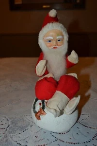 Statuina vintage Natale ~ Babbo Natale seduta su palla ornamento/decorazione  - Foto 1 di 8