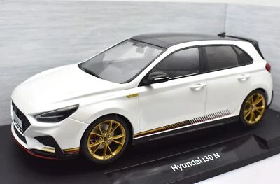 Modellino auto scala 1:18 Hyundai i30N diecast modellismo statico da collezione - Immagine 1 di 3