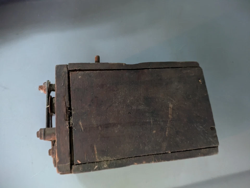 Vintage 1908-1927? Caja de bobinas Ford modelo T con bobina Foto 1 de 3