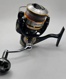 Mulinello da spinning Daiwa Certate 3000 dal Giappone - Foto 1 di 12
