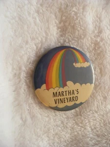 TV- VINTAGE MARTHA'S VINEYARD (RAINBOW & CLOUD PIN SOUVENIR #42660 (NICE!!! - Bild 1 von 7