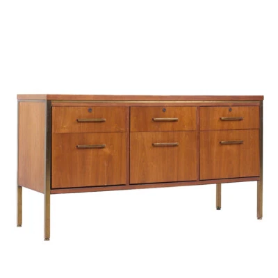 Alma Mid Century lima de latón y nogal credenza Foto 1 de 4