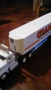 1988 WINROSS TRACTOR TRAILOR MIP VHTF MINTCONDITION - Picture 1 of 10