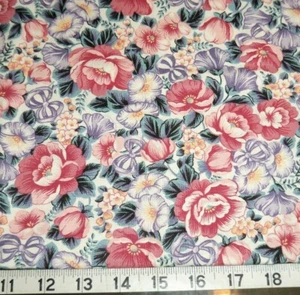44" x 43" MULTI FLORAL ROMANTIC GARDENS ALL COTTON QUILTING TYPE FABRIC REMNANT - Picture 1 of 1