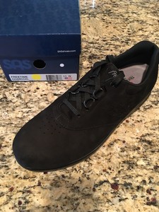 11 narrow womens shoes