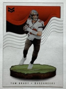 Tom Brady 2022 Panini Chronicles Magnitude Insert #3 Tampa Bay Buccaneers - Imagen 1 de 2