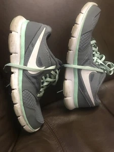 Zapatillas para correr Nike Flex Experience RN3 gris verde como nuevas usadas suavemente wns 8 - Imagen 1 de 7