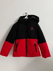 Gerry Kids Outdoor Giacca con Cappuccio Zip Anteriore Rosso e Nero Taglia 4T - Foto 1 di 10