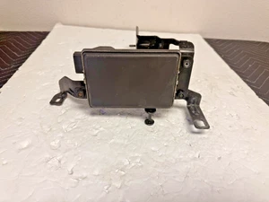 2016-2019 Ford Explorer Cruise Control Radar Module GB5T-9G853-AF - Picture 1 of 7