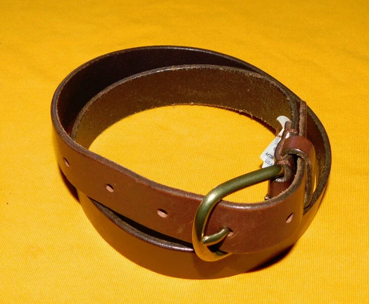 CINTURÓN DELGADO NIÑO CREWCUTS HECHO EN EE. UU. CUERO MARRÓN CLARO TALLA M - 26/65 cm. Foto 1 de 4