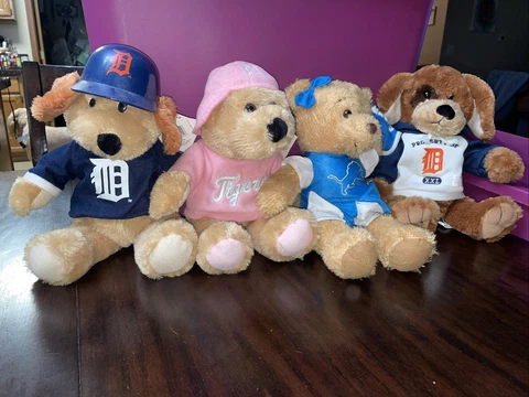 Detroit Tigers (3) Lions (1) Plush Lot MLB Mascot Good Stuff Genuine Merchandise Cover