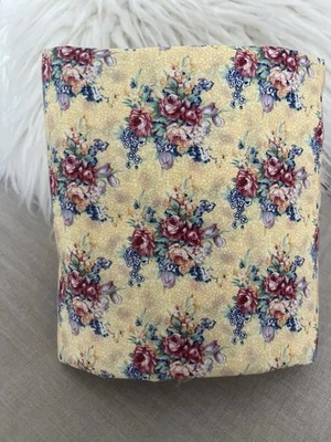 🌷RARE Vintage WELBECK CHINTZ DAISY KINGDOM 8 Yds Floral Fabric Roses Yellow - Image 1 of 4