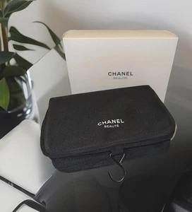 Neu im Karton Chanel Beaute Reise Kulturbeutel Make-up Tasche hängender Organizer GWP 10x15 Geschenk - Bild 1 von 6