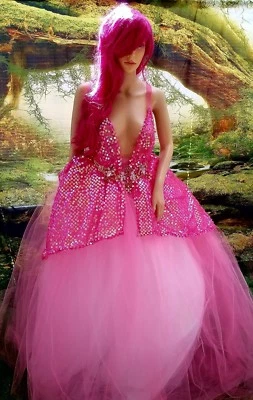 SWARA Fuchsia 粉色亮片薄纱波西米亚花园若虫新娘婚礼礼服 — 第 1/4 张图片