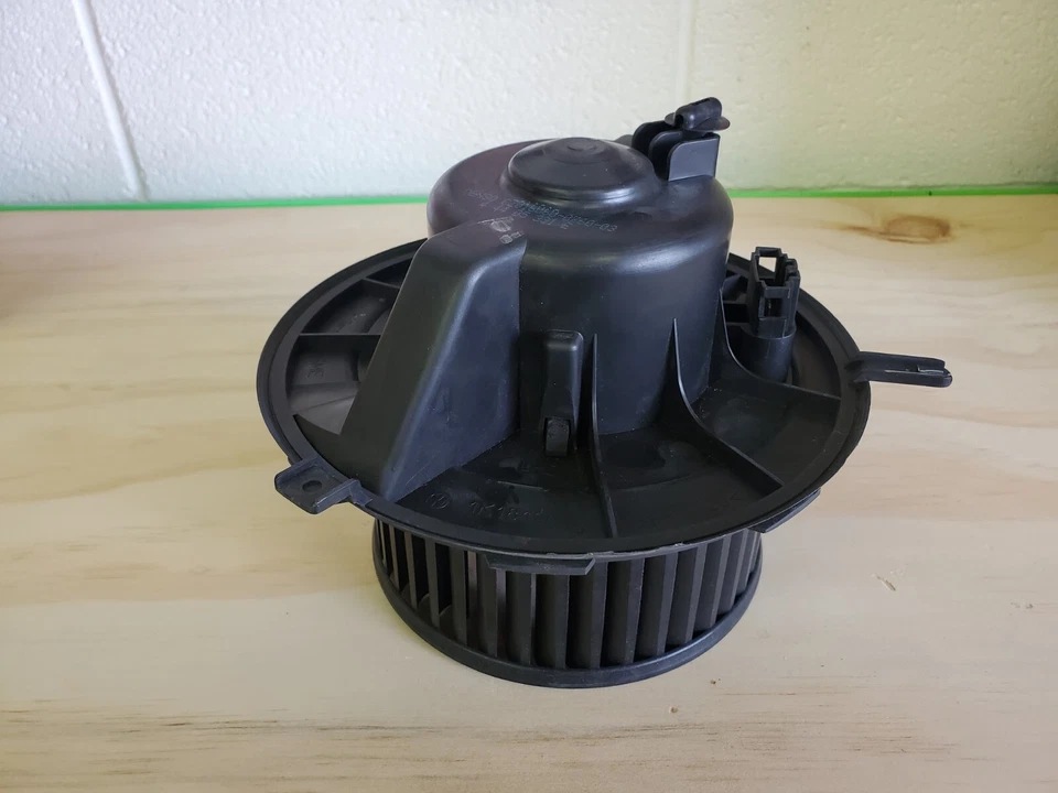VOLKSWAGEN JETTA 2005-2010 AIRE ACONDICIONADO CALENTADOR SOPLADOR MOTOR VENTILADOR CONJUNTO FABRICANTE ORIGINAL 1K1819015 Foto 1 de 4