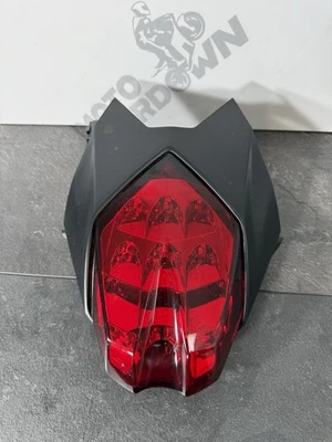 Luz de freno trasera Triumph Street Triple 675 R 2014 2013-2016 14241 millas OEM Foto 1 de 4