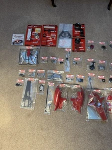 Kyosho 1/8 Ferrari F2004 Nitro F1 1/8 RC Nitro 1-100 Issue Kit New Deagostini - Picture 1 of 18