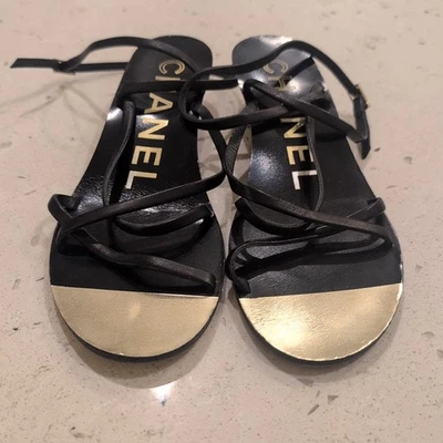 Sandalias de cuña Chanel Gladiador para mujer de cuero negro con tiras EU 38 US 7,5 Foto 1 de 4