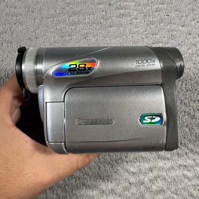 Videocámara Panasonic PV-GS32 28X Zoom MiniDV solo probada y funcionando Foto 1 de 4