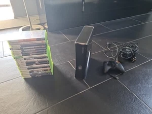 Microsoft Xbox 360 S 250GB Mattschwarz Spielekonsole PAL Bundle Inkl. 19 Spiele - Bild 1 von 8