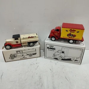 Indian Motorcycle Diecast Trucks First Gear 1952 Dry Goods Van ERTL Bank NOB - Picture 1 of 16