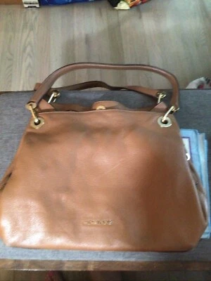 二手 Michael Kors Fulton 大号 卵石皮革 单肩包 托特包/包 Acorn 颜色 二手状况完好 — 第 1/4 张图片