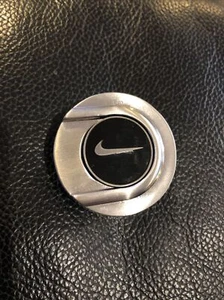 Nike Magnetic Golf Ball Marker Belt Buckle - Picture 1 of 5