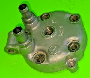 2002 honda cr 125 r cr125r cylinder head 12200-KZ4-L10 - Picture 1 of 2