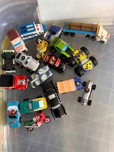 Micro Machines 80er Vintage Spielzeugfahrzeug Konvolut Vintage Action Figuren 184 - Bild 1 von 1