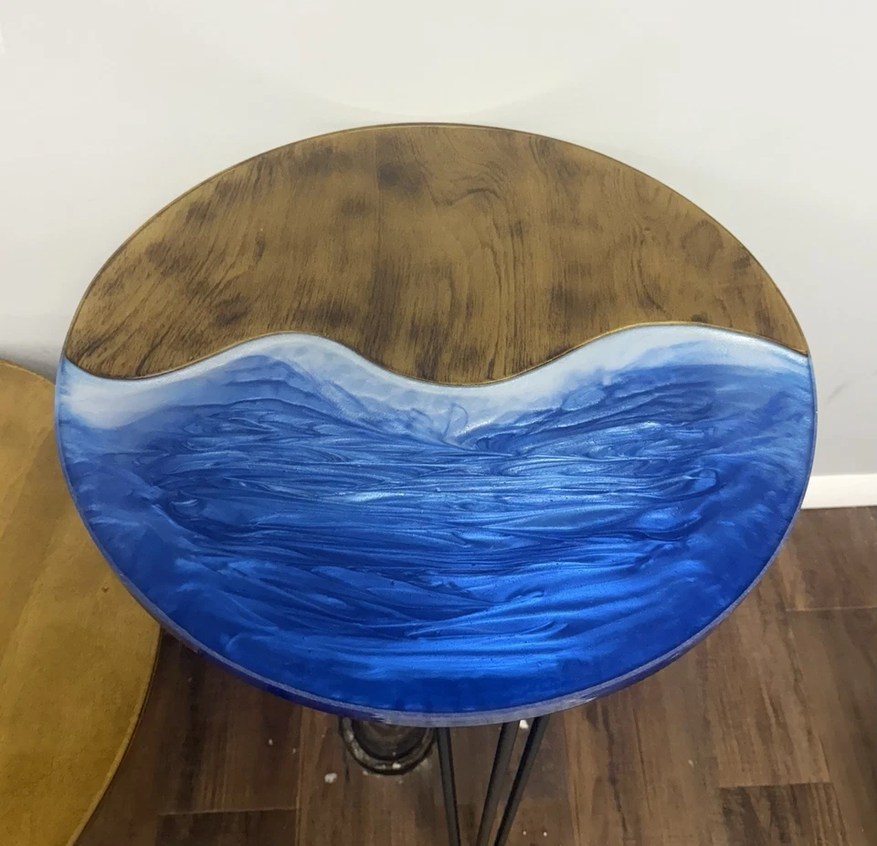 "Mesa hecha a medida de madera/epoxi de 20""" Foto 1 de 1