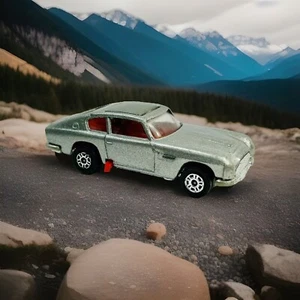 CORGI JUNIORS "James Bond 007" Aston Martin - Picture 1 of 15