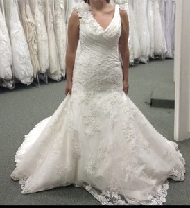 Maggie Sottero Size 12 Ivory Haute Couture Corset Wedding Dress - Picture 1 of 21