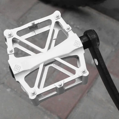 Pedais planos de bicicleta MTB com 4 rolamentos, pedal de plataforma de liga de alumínio leve - Imagem 1 de 4