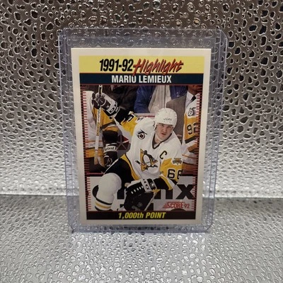 1992-93 Score #448 Mario Lemieux 1,000th Point NHL Pittsburgh Penguins - Image 1 of 2