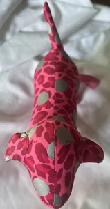 Victoria's Secret Rosa y Plata Lunares Estampado Leopardo Perro Peluche - Imagen 1 de 5