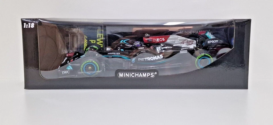 Minichamps Mercedes AMG W12 Lewis Hamilton Russian GP 2021 1/18 110211544
