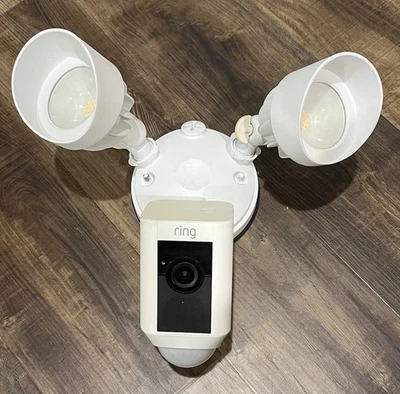 ~Ring Floodlight Cam Wired Plus Surveillance Camera White, Excellent Condition! - Image 1 of 4