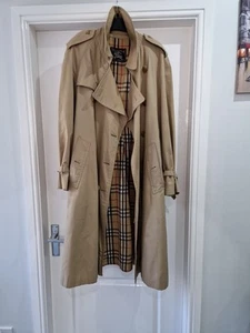 Burberry Iconic long Trench Coat/Beige/ ladies  - Picture 1 of 16