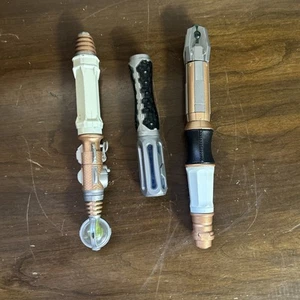 Doctor Who The 12Th Doctor's Sonic Screwdriver Model Light Up Cosplay Toy - Picture 1 of 8