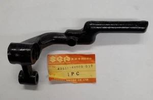 43511-44000-019 SUZUKI OEM NOS FRONT RIGHT FOOTREST MOUNT 77-78 GS400,X - Picture 1 of 6