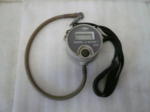 General Machine Products Digital C Pressure Gauge Model 4300A - Picture 1 of 7