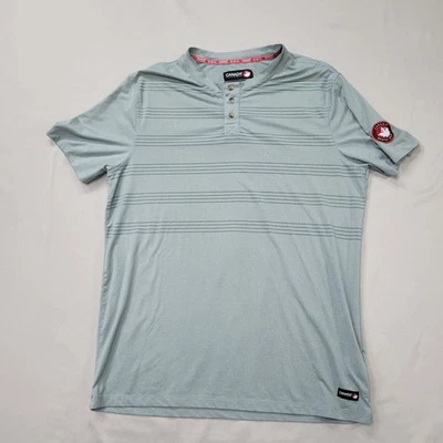 Camisa de rendimiento Canada Weathergear para hombre M Henley elástica cómoda parche con logotipo Foto 1 de 4