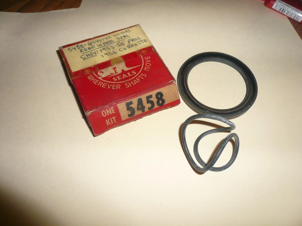 Corvette 1956 1955-56 Chevrolet Pontiac sello de rueda sellos de aceite nacionales 5458 nuevo en stock Foto 1 de 1