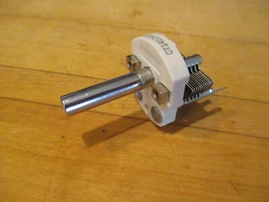 Condensador condensador variable de aire E.F. Johnson 45pF Mil Spec Nuevo de Lote Antiguo - Imagen 1 de 12