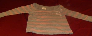 CAMISA LIGERA AMERICAN EAGLE OUTFITTERS MANGA LARGA GRIS ROSA MARIPOSA M - Imagen 1 de 11