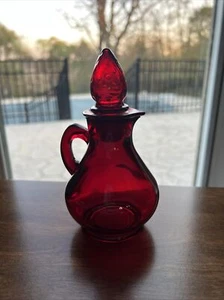 Vintage Avon Ruby Red Strawberry Bath Foam Glass Pitcher Perfume Bottle EMPTY - Picture 1 of 9
