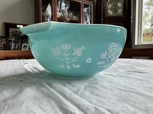 Pyrex Embroidery Needlepoint Turquoise Cinderella Bowl #443 1958 Promotional - Picture 1 of 11