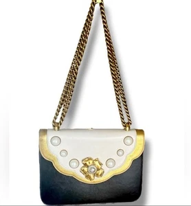 GUCCI Pearly Peony Leather Chain Shoulder & Crossbody Bag - Black, Cream & Gold - Bild 1 von 19